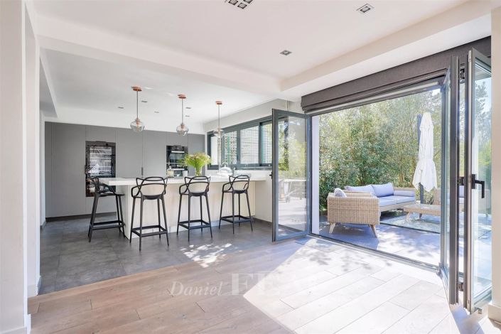 Image No.13-5 Bed House for sale