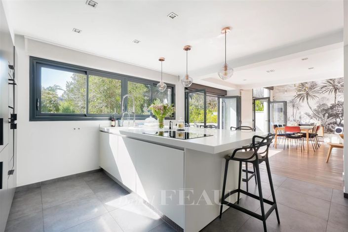 Image No.14-5 Bed House for sale