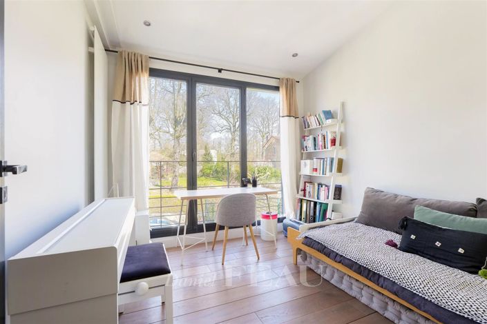 Image No.21-5 Bed House for sale