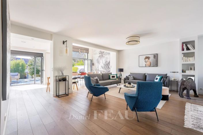 Image No.4-5 Bed House for sale