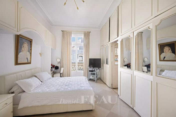 Image No.14-5 Bed Apartment for sale