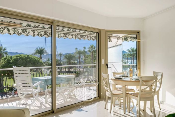 Image No.3-3 Bed Apartment for sale