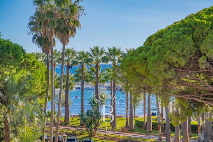 Image No.6-3 Bed Apartment for sale