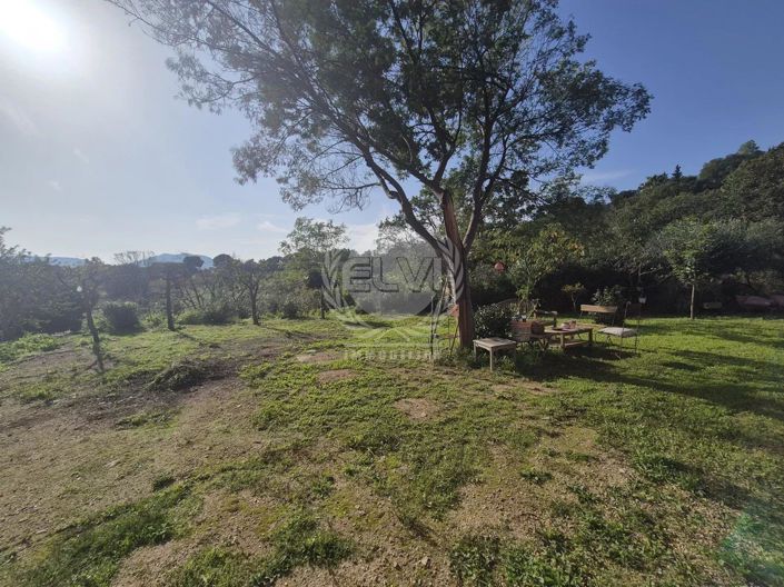 Image No.16-4 Bed House for sale