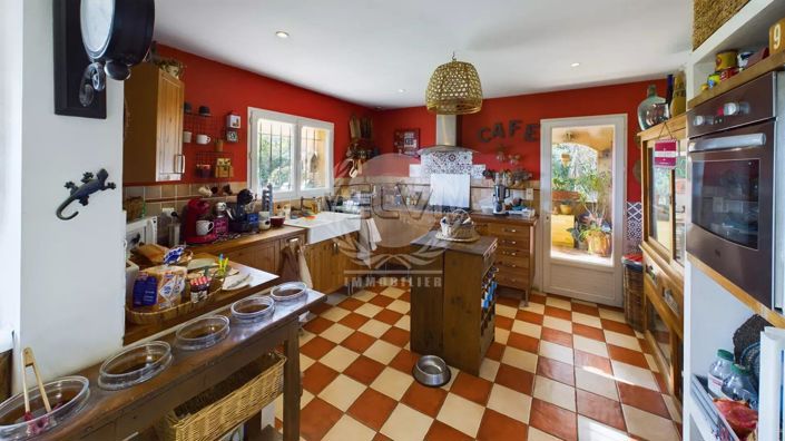 Image No.6-4 Bed House for sale