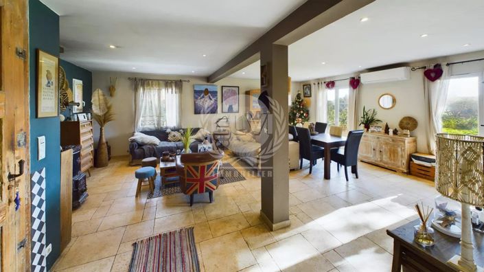 Image No.7-4 Bed House for sale