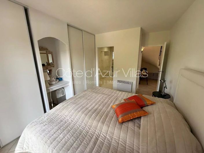 Image No.10-4 Bed House for sale