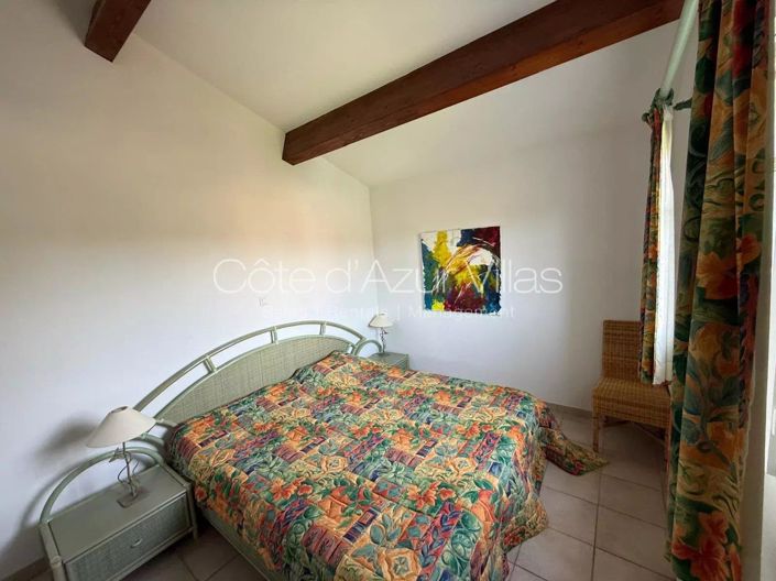 Image No.12-4 Bed House for sale