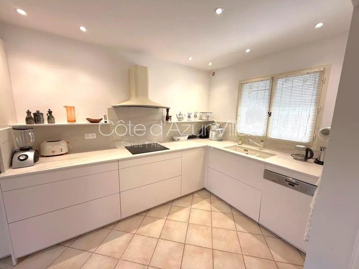 Image No.4-4 Bed House for sale