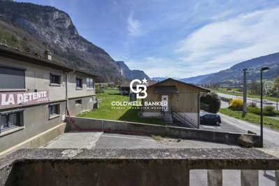 3 Bed Apartment for sale