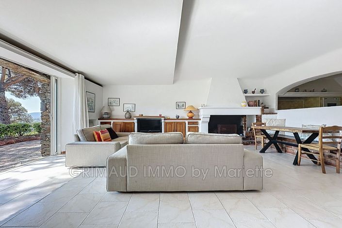 Image No.19-6 Bed House for sale