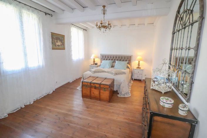 Image No.11-2 Bed House for sale