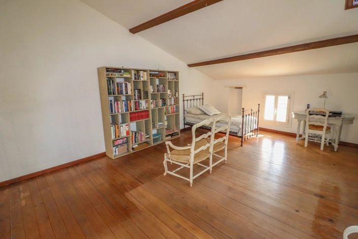 Image No.13-2 Bed House for sale