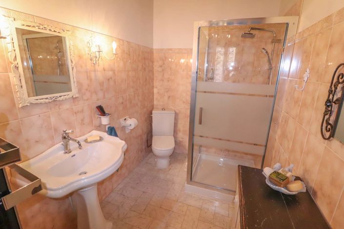 Image No.17-2 Bed House for sale