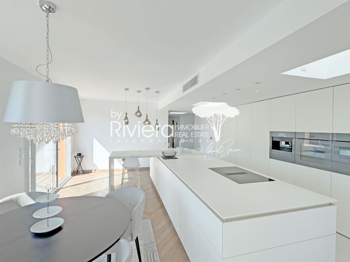 Image No.8-3 Bed Apartment for sale