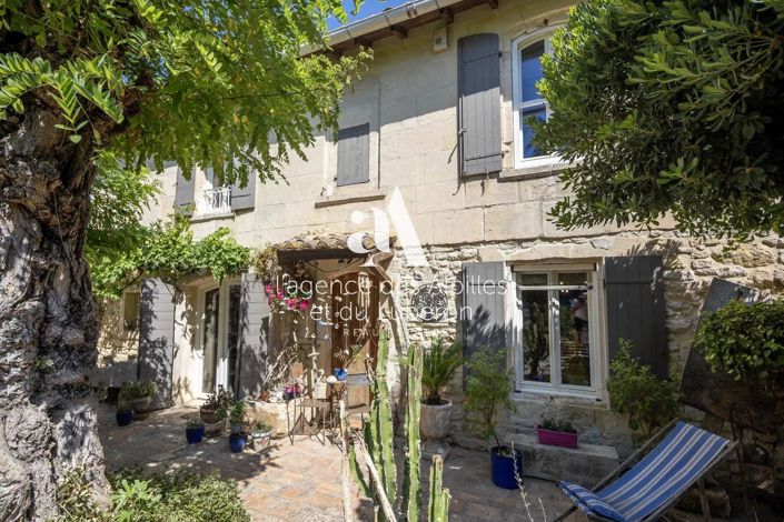 Image No.1-4 Bed House for sale