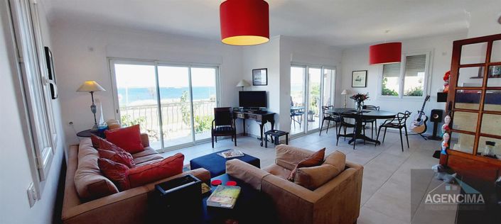 Image No.1-4 Bed House for sale