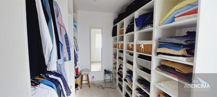 Image No.12-4 Bed House for sale