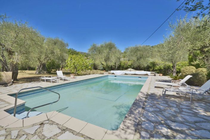 Image No.10-6 Bed House for sale