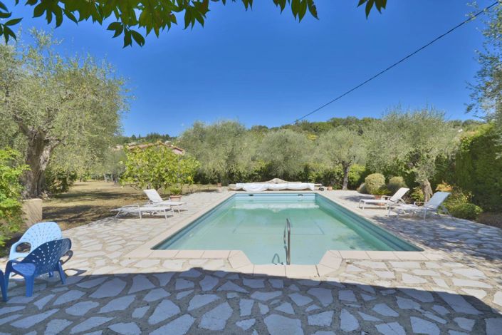 Image No.11-6 Bed House for sale