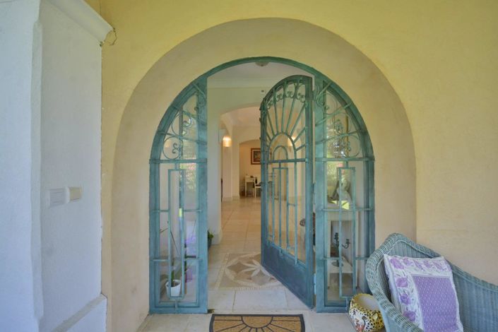 Image No.17-6 Bed House for sale