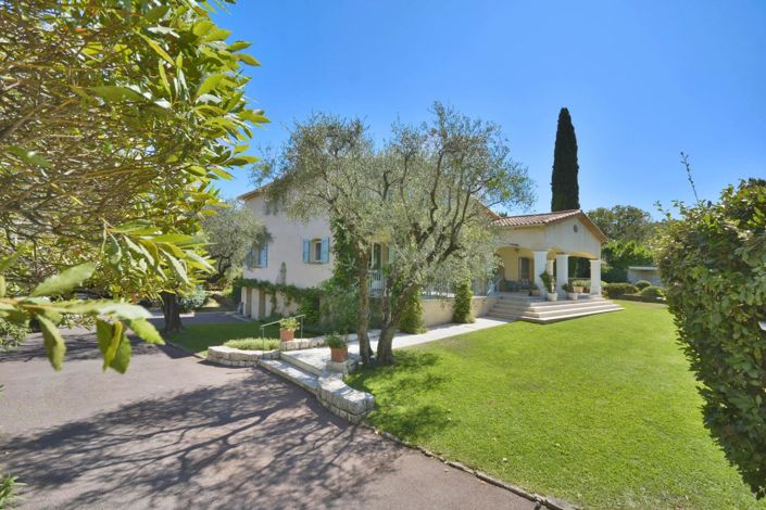 Image No.8-6 Bed House for sale