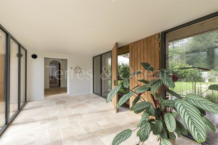 Image No.20-4 Bed House for sale