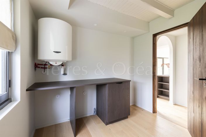 Image No.35-4 Bed House for sale