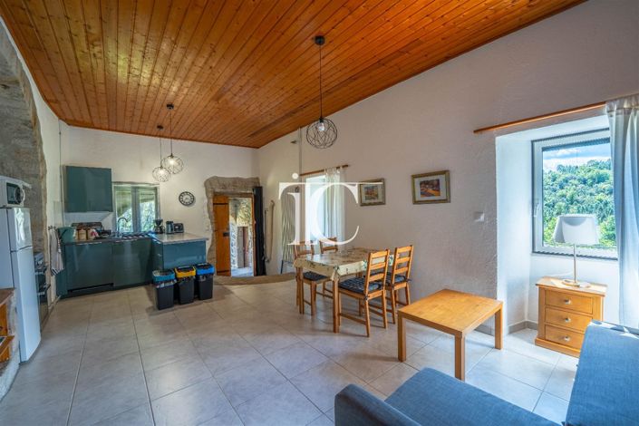 Image No.16-8 Bed House for sale