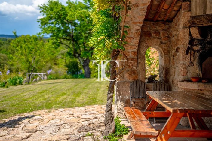 Image No.30-8 Bed House for sale