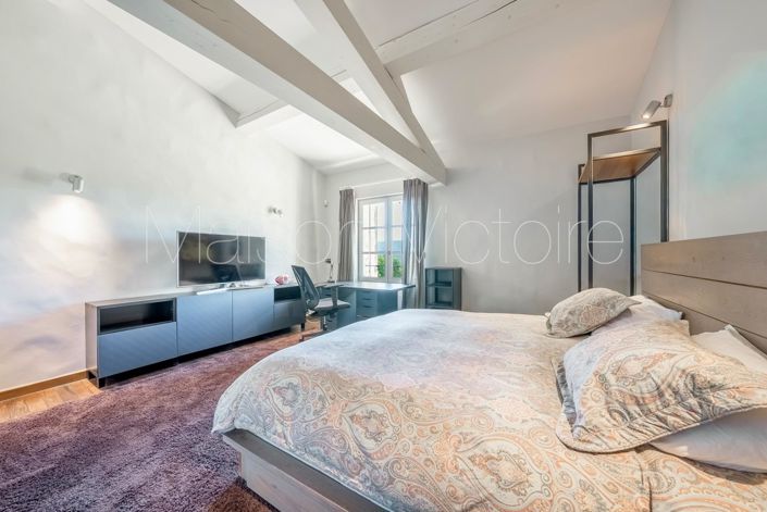 Image No.21-8 Bed House for sale