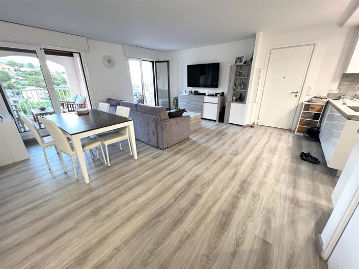 Image No.14-3 Bed Apartment for sale