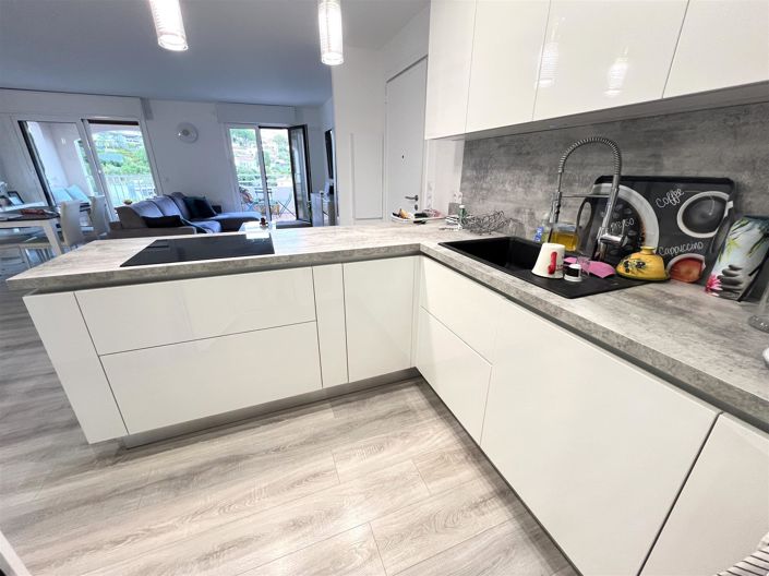 Image No.9-3 Bed Apartment for sale