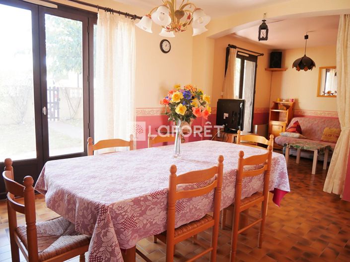 Image No.1-4 Bed House for sale