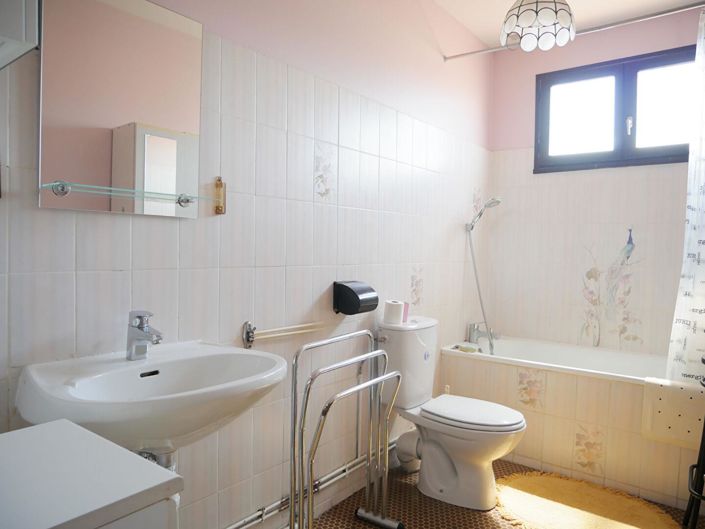 Image No.11-4 Bed House for sale