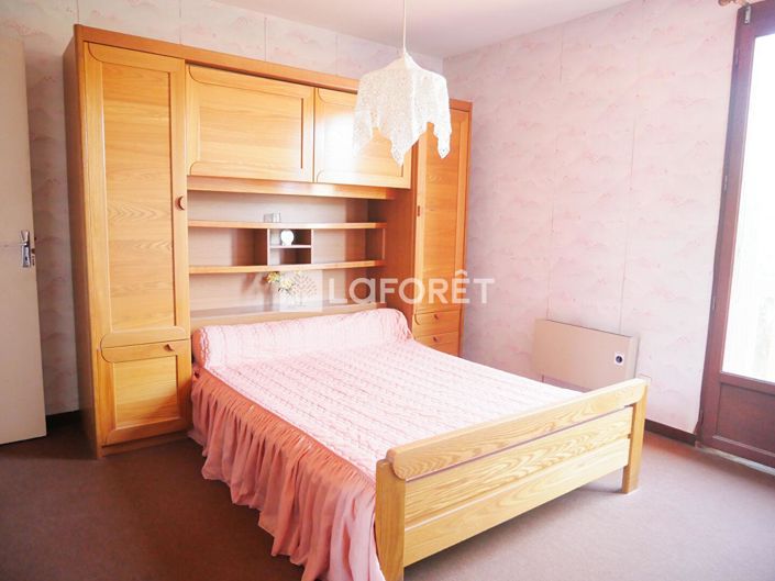 Image No.8-4 Bed House for sale