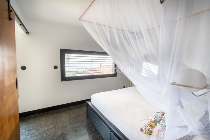 Image No.16-4 Bed House for sale