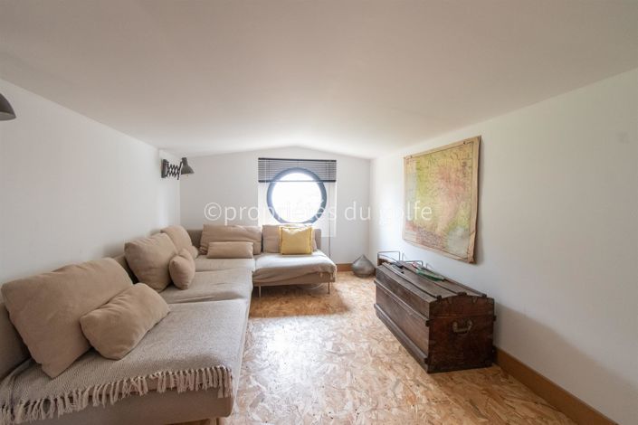 Image No.19-4 Bed House for sale