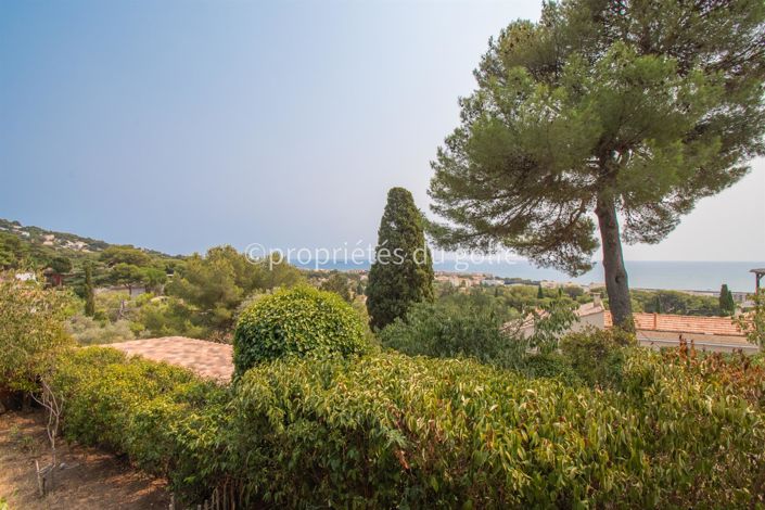 Image No.2-4 Bed House for sale