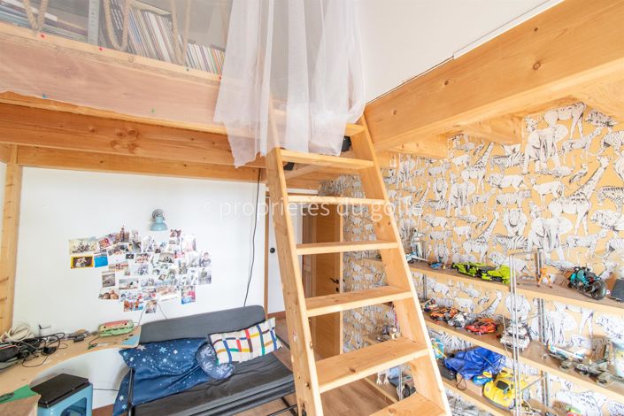 Image No.20-4 Bed House for sale