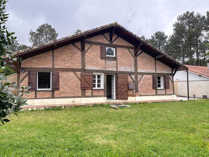 Image No.1-4 Bed House for sale