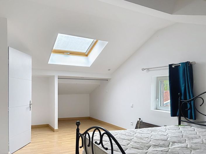 Image No.12-4 Bed House for sale