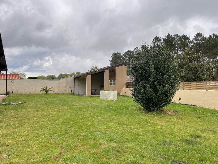 Image No.2-4 Bed House for sale