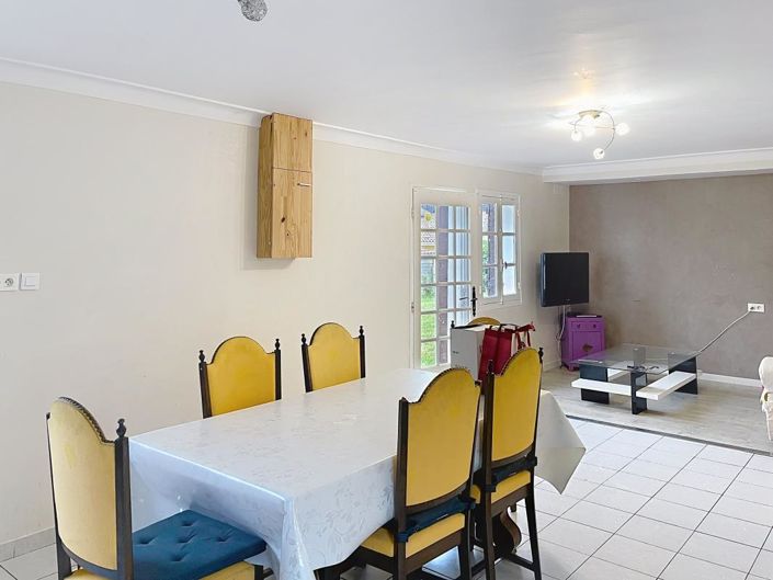 Image No.3-4 Bed House for sale