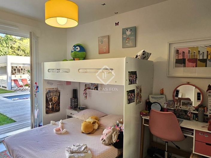 Image No.18-4 Bed House for sale