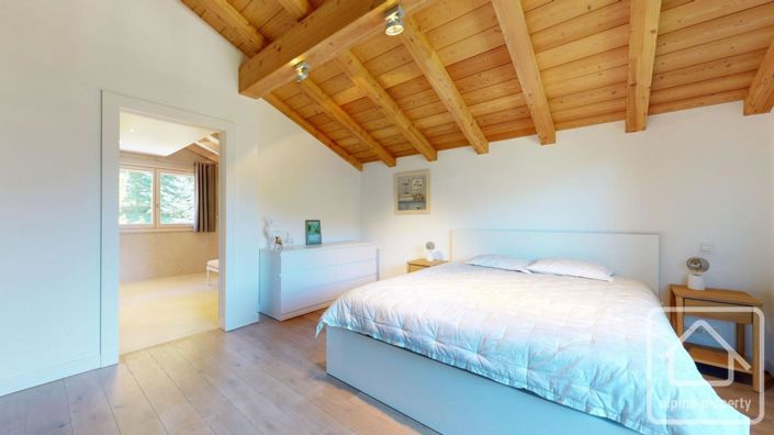 Image No.21-5 Bed Property for sale