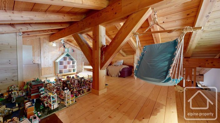 Image No.35-5 Bed Property for sale