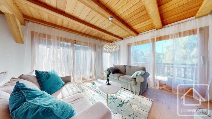 Image No.7-5 Bed Property for sale