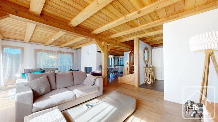 Image No.8-5 Bed Property for sale