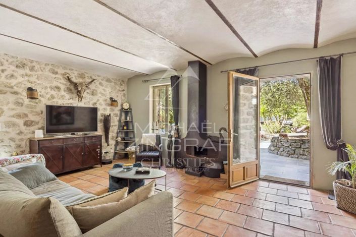 Image No.6-4 Bed House for sale